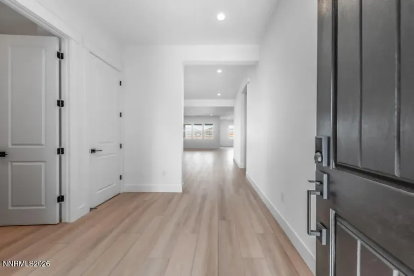 521 La Tray, Sparks, Nevada 89441, 3 Bedrooms Bedrooms, ,3 BathroomsBathrooms,Residential,Residential,La Tray,250053808