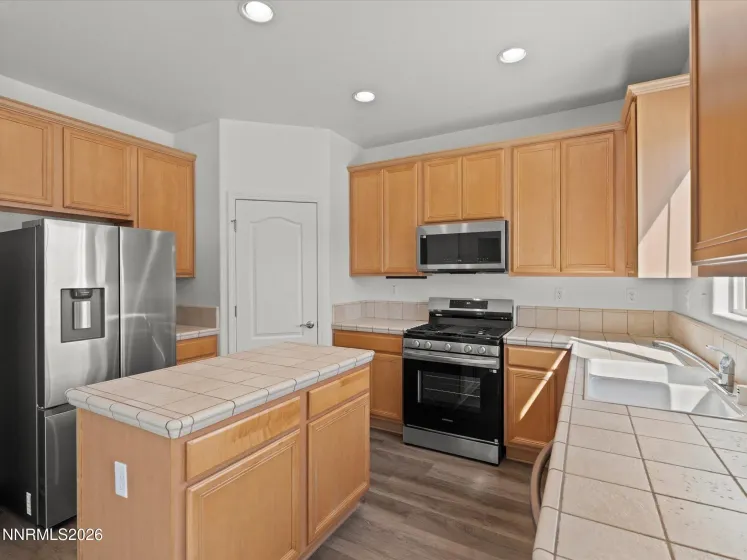 2210 Big Trail, Reno, Nevada 89521, 3 Bedrooms Bedrooms, ,3 BathroomsBathrooms,Residential,Residential,Big Trail,260004266