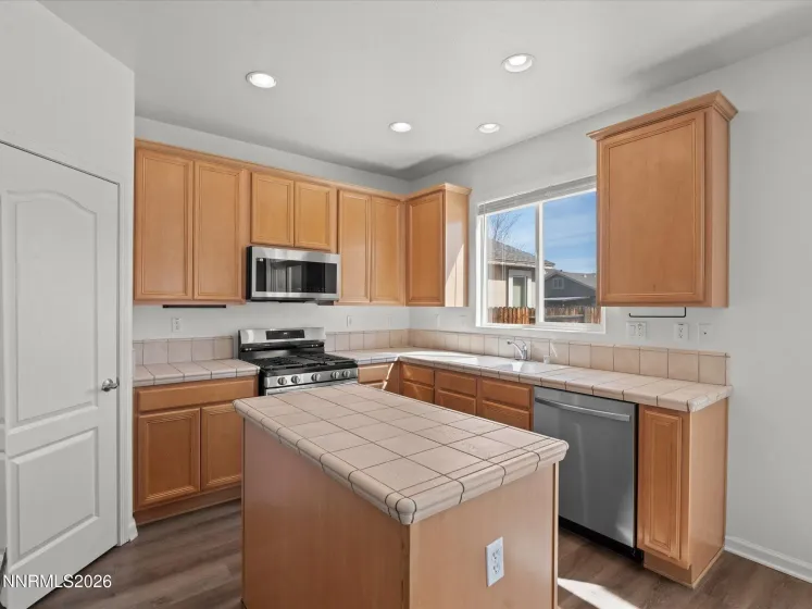 2210 Big Trail, Reno, Nevada 89521, 3 Bedrooms Bedrooms, ,3 BathroomsBathrooms,Residential,Residential,Big Trail,260004266