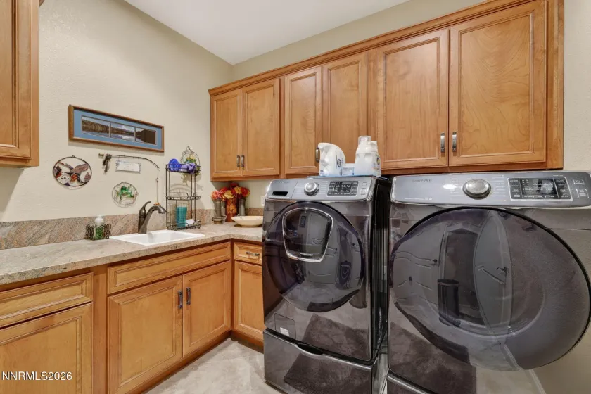 1284 Cedar Brook, Gardnerville, Nevada 89460, 4 Bedrooms Bedrooms, ,3 BathroomsBathrooms,Residential,Residential,Cedar Brook,260004267