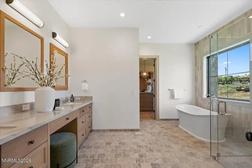 11 Glenhaven, Reno, Nevada 89511, 4 Bedrooms Bedrooms, ,5 BathroomsBathrooms,Residential,Residential,Glenhaven,260004269