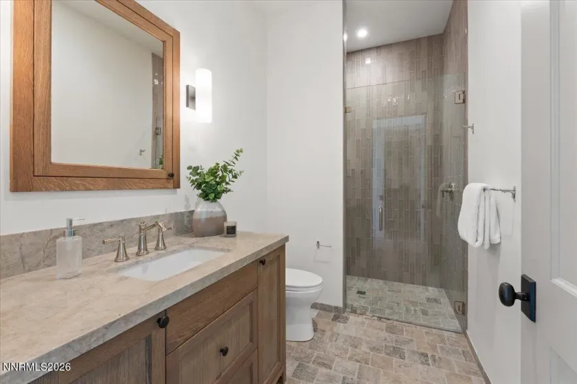 11 Glenhaven, Reno, Nevada 89511, 4 Bedrooms Bedrooms, ,5 BathroomsBathrooms,Residential,Residential,Glenhaven,260004269