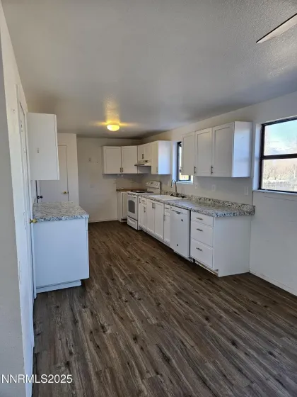 1312 Jobs Peak, Gardnerville, Nevada 89460, 3 Bedrooms Bedrooms, ,3 BathroomsBathrooms,Residential,Residential,Jobs Peak,250057862