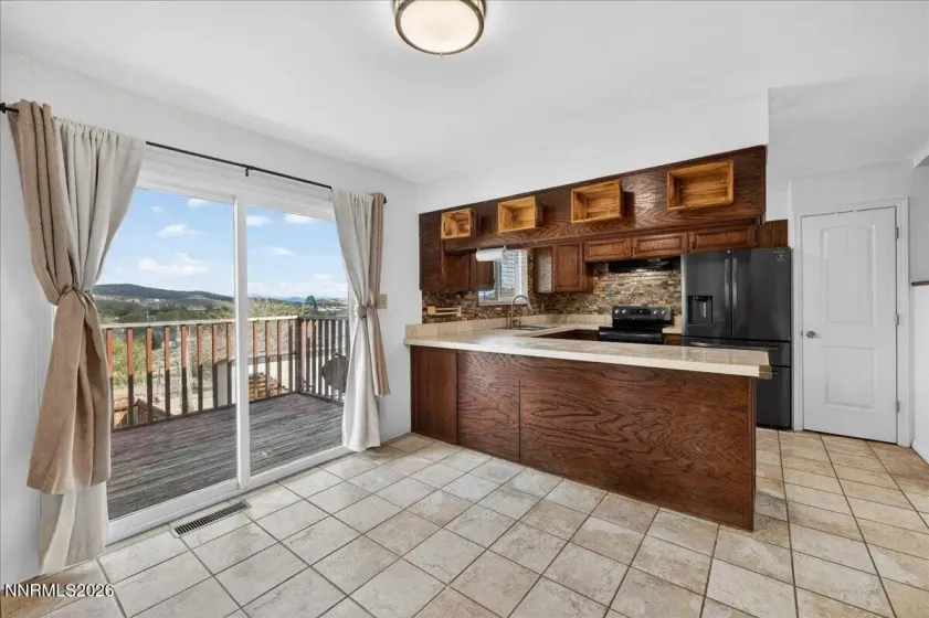 7730 Tamra, Reno, Nevada 89506, 4 Bedrooms Bedrooms, ,3 BathroomsBathrooms,Residential,Residential,Tamra,260004271