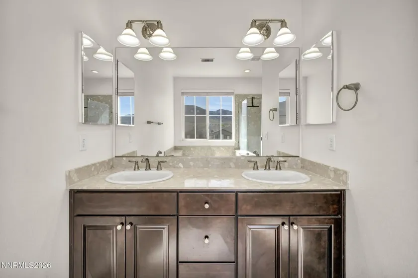 10620 Foxberry Park, Reno, Nevada 89521, 5 Bedrooms Bedrooms, ,3 BathroomsBathrooms,Residential,Residential,Foxberry Park,260004272