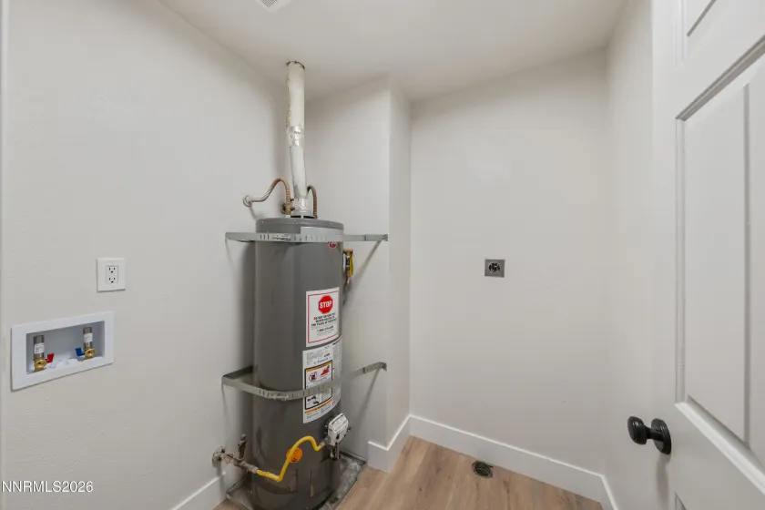 6680 Flower, Reno, Nevada 89506, 3 Bedrooms Bedrooms, ,2 BathroomsBathrooms,Residential,Residential,Flower,260004274