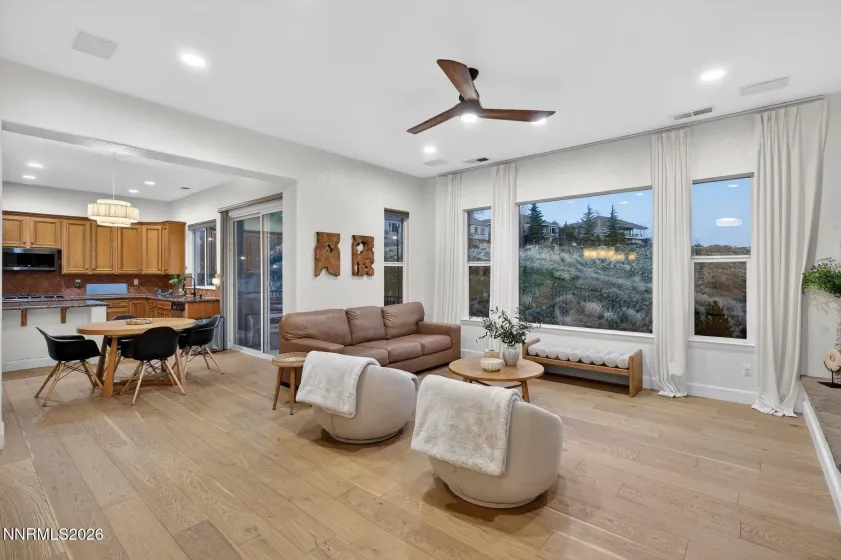 2784 Robb, Reno, Nevada 89523, 4 Bedrooms Bedrooms, ,4 BathroomsBathrooms,Residential,Residential,Robb,260004277