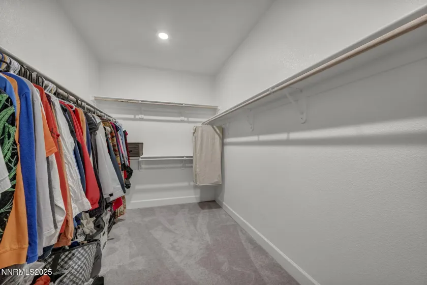 6870 Pilot Peak, Sparks, Nevada 89436, 3 Bedrooms Bedrooms, ,3 BathroomsBathrooms,Residential,Residential,Pilot Peak,250058148