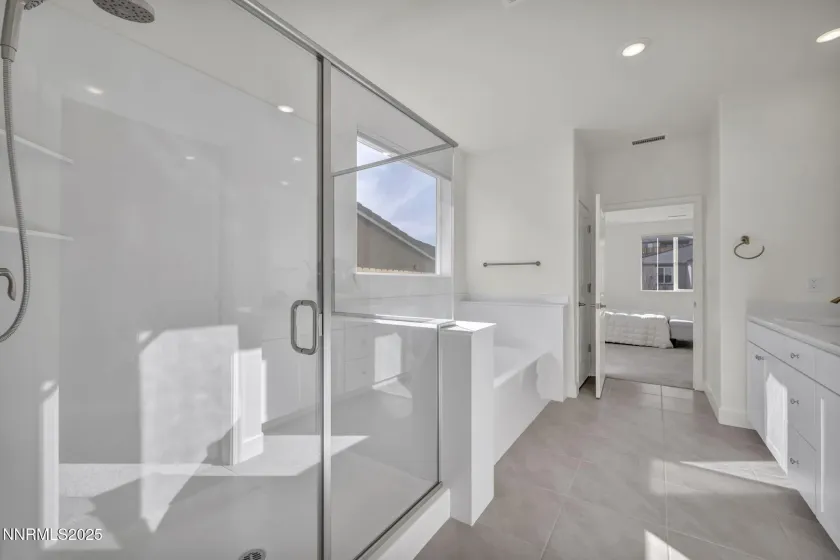 6870 Pilot Peak, Sparks, Nevada 89436, 3 Bedrooms Bedrooms, ,3 BathroomsBathrooms,Residential,Residential,Pilot Peak,250058148