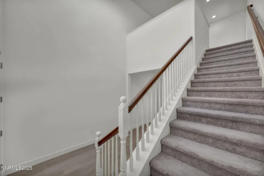 6870 Pilot Peak, Sparks, Nevada 89436, 3 Bedrooms Bedrooms, ,3 BathroomsBathrooms,Residential,Residential,Pilot Peak,250058148