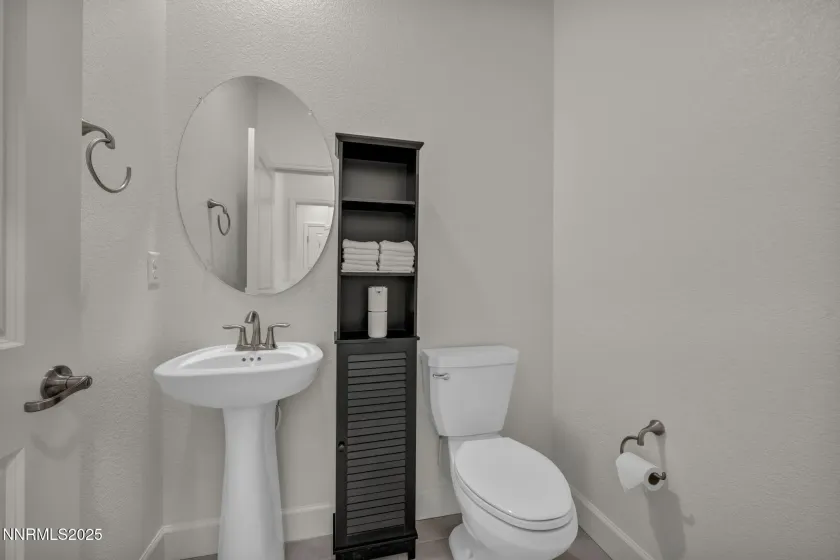 6870 Pilot Peak, Sparks, Nevada 89436, 3 Bedrooms Bedrooms, ,3 BathroomsBathrooms,Residential,Residential,Pilot Peak,250058148