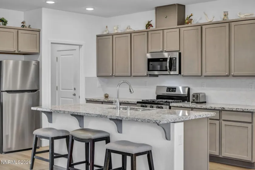 353 Radiant, Carson City, Nevada 89705, 3 Bedrooms Bedrooms, ,2 BathroomsBathrooms,Residential,Residential,Radiant,260004281