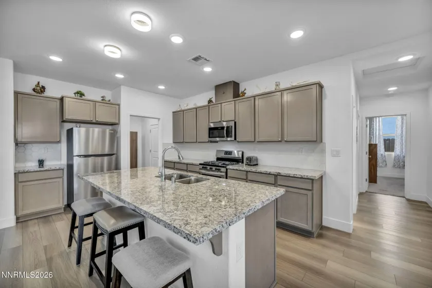 353 Radiant, Carson City, Nevada 89705, 3 Bedrooms Bedrooms, ,2 BathroomsBathrooms,Residential,Residential,Radiant,260004281