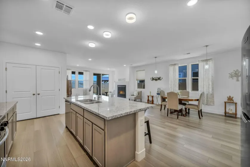 353 Radiant, Carson City, Nevada 89705, 3 Bedrooms Bedrooms, ,2 BathroomsBathrooms,Residential,Residential,Radiant,260004281