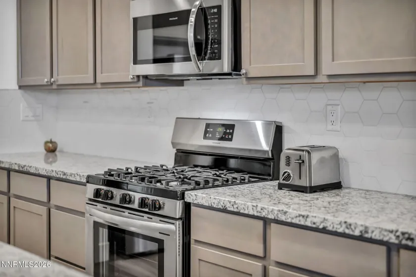 353 Radiant, Carson City, Nevada 89705, 3 Bedrooms Bedrooms, ,2 BathroomsBathrooms,Residential,Residential,Radiant,260004281