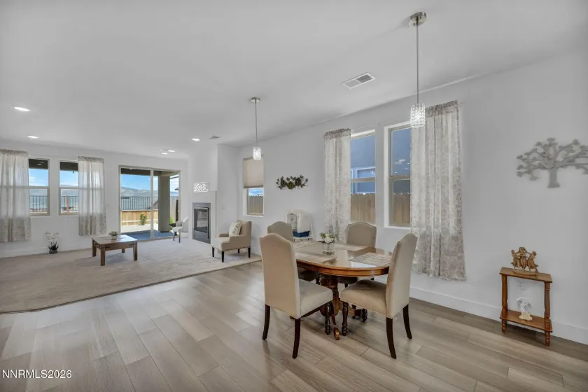 353 Radiant, Carson City, Nevada 89705, 3 Bedrooms Bedrooms, ,2 BathroomsBathrooms,Residential,Residential,Radiant,260004281