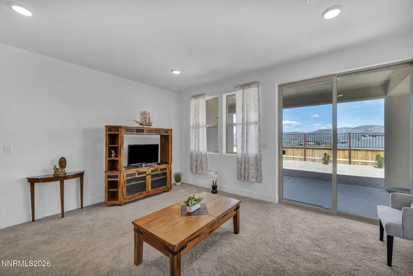 353 Radiant, Carson City, Nevada 89705, 3 Bedrooms Bedrooms, ,2 BathroomsBathrooms,Residential,Residential,Radiant,260004281