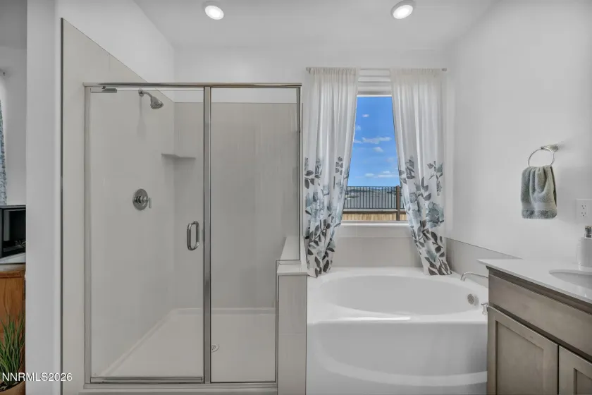 353 Radiant, Carson City, Nevada 89705, 3 Bedrooms Bedrooms, ,2 BathroomsBathrooms,Residential,Residential,Radiant,260004281