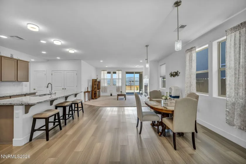 353 Radiant, Carson City, Nevada 89705, 3 Bedrooms Bedrooms, ,2 BathroomsBathrooms,Residential,Residential,Radiant,260004281