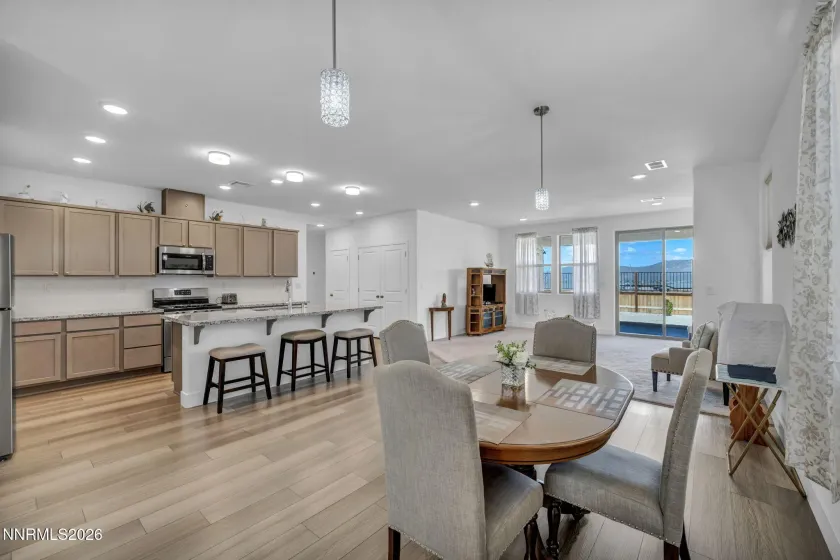 353 Radiant, Carson City, Nevada 89705, 3 Bedrooms Bedrooms, ,2 BathroomsBathrooms,Residential,Residential,Radiant,260004281