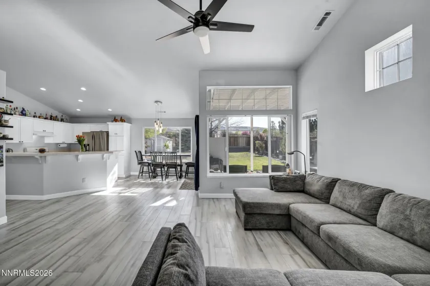 7766 Cerritos, Sparks, Nevada 89436, 3 Bedrooms Bedrooms, ,2 BathroomsBathrooms,Residential,Residential,Cerritos,260004289