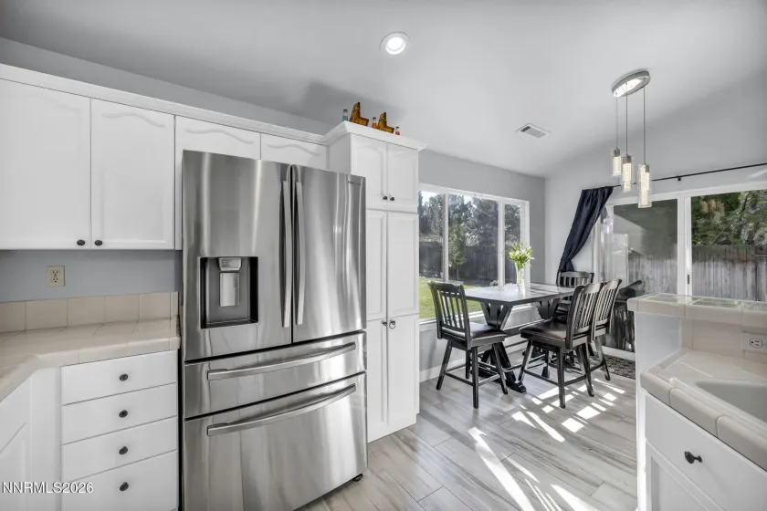 7766 Cerritos, Sparks, Nevada 89436, 3 Bedrooms Bedrooms, ,2 BathroomsBathrooms,Residential,Residential,Cerritos,260004289