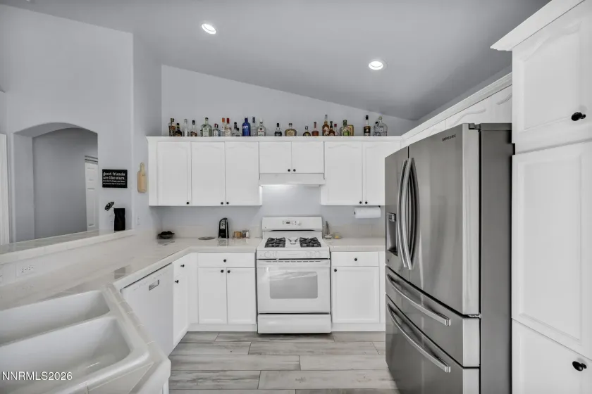 7766 Cerritos, Sparks, Nevada 89436, 3 Bedrooms Bedrooms, ,2 BathroomsBathrooms,Residential,Residential,Cerritos,260004289