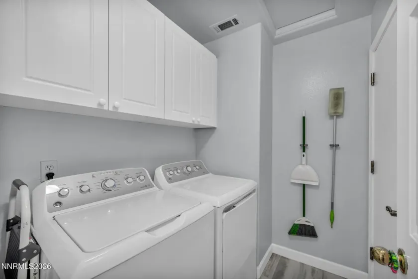 7766 Cerritos, Sparks, Nevada 89436, 3 Bedrooms Bedrooms, ,2 BathroomsBathrooms,Residential,Residential,Cerritos,260004289