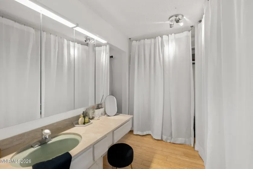 1580 Foster, Reno, Nevada 89509, 4 Bedrooms Bedrooms, ,2 BathroomsBathrooms,Residential,Residential,Foster,260004288