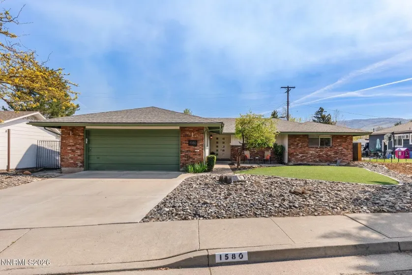 1580 Foster, Reno, Nevada 89509, 4 Bedrooms Bedrooms, ,2 BathroomsBathrooms,Residential,Residential,Foster,260004288