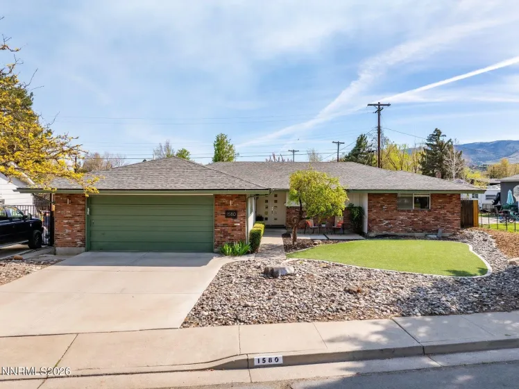 1580 Foster, Reno, Nevada 89509, 4 Bedrooms Bedrooms, ,2 BathroomsBathrooms,Residential,Residential,Foster,260004288
