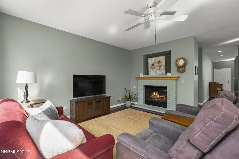 3360 Glacier, Reno, Nevada 89503, 3 Bedrooms Bedrooms, ,2 BathroomsBathrooms,Residential,Residential,Glacier,260004292