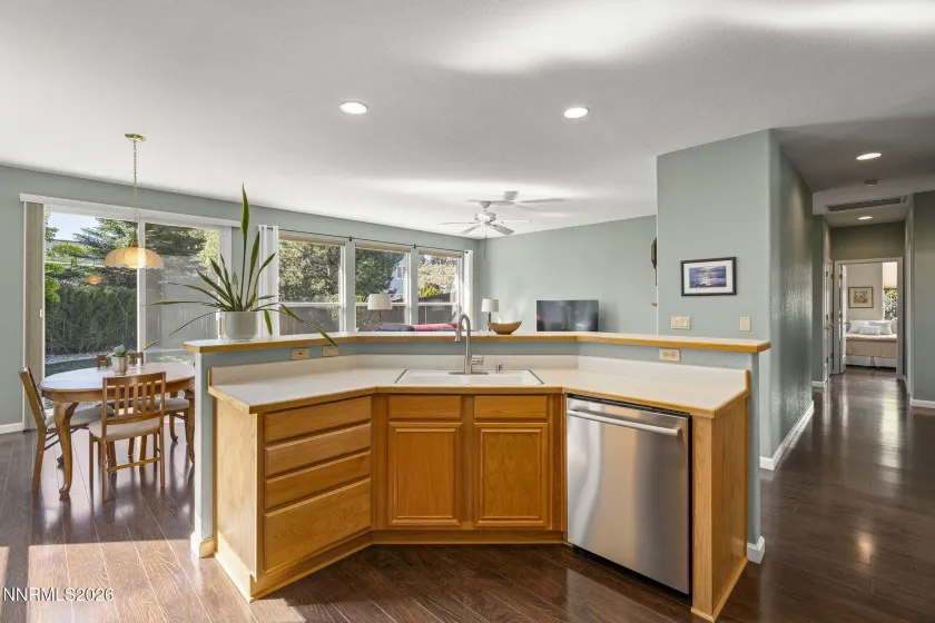 3360 Glacier, Reno, Nevada 89503, 3 Bedrooms Bedrooms, ,2 BathroomsBathrooms,Residential,Residential,Glacier,260004292