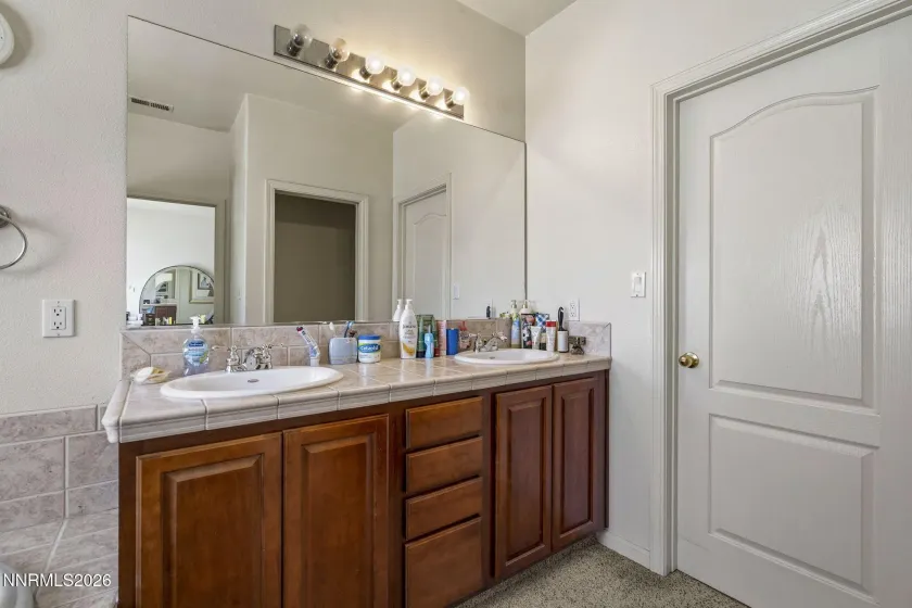 4827 Deedee, Sparks, Nevada 89436, 4 Bedrooms Bedrooms, ,2 BathroomsBathrooms,Residential,Residential,Deedee,260004295