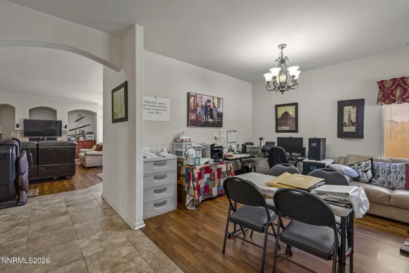 4827 Deedee, Sparks, Nevada 89436, 4 Bedrooms Bedrooms, ,2 BathroomsBathrooms,Residential,Residential,Deedee,260004295