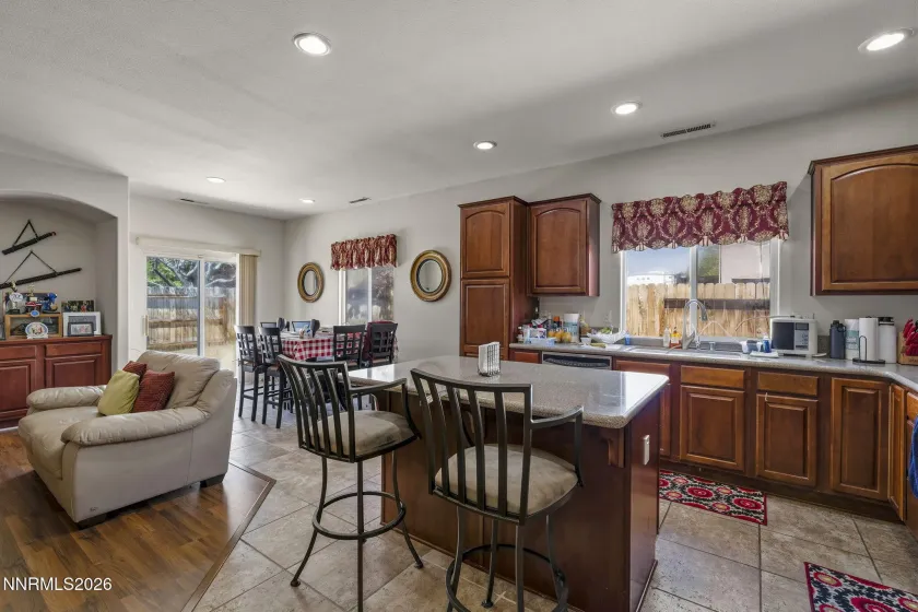 4827 Deedee, Sparks, Nevada 89436, 4 Bedrooms Bedrooms, ,2 BathroomsBathrooms,Residential,Residential,Deedee,260004295