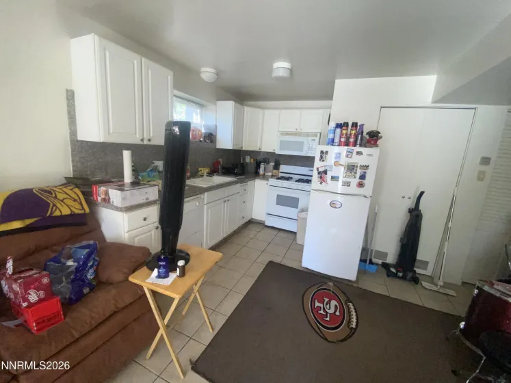 1610 Stewart, Carson City, Nevada 89706, 2 Bedrooms Bedrooms, ,2 BathroomsBathrooms,Residential Income,Residential,Stewart,260004301