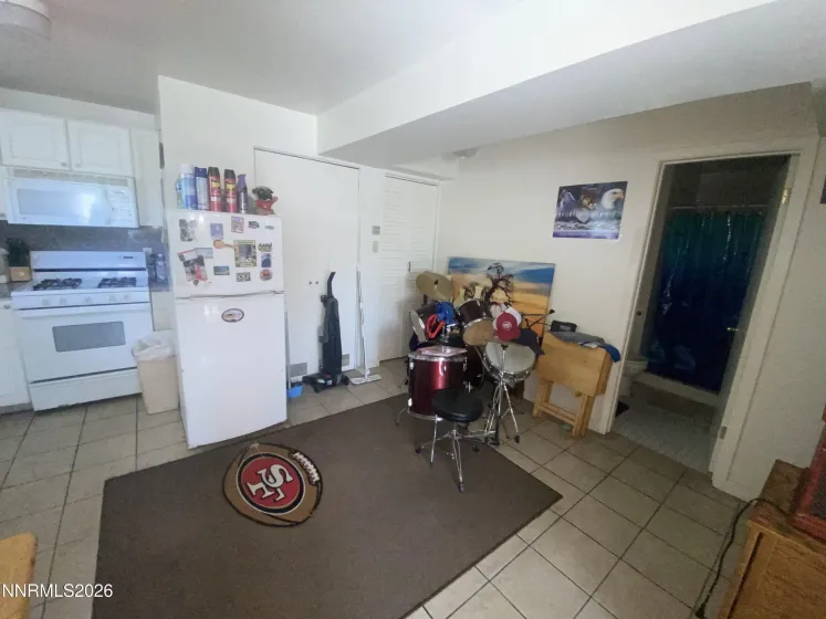 1610 Stewart, Carson City, Nevada 89706, 2 Bedrooms Bedrooms, ,2 BathroomsBathrooms,Residential Income,Residential,Stewart,260004301