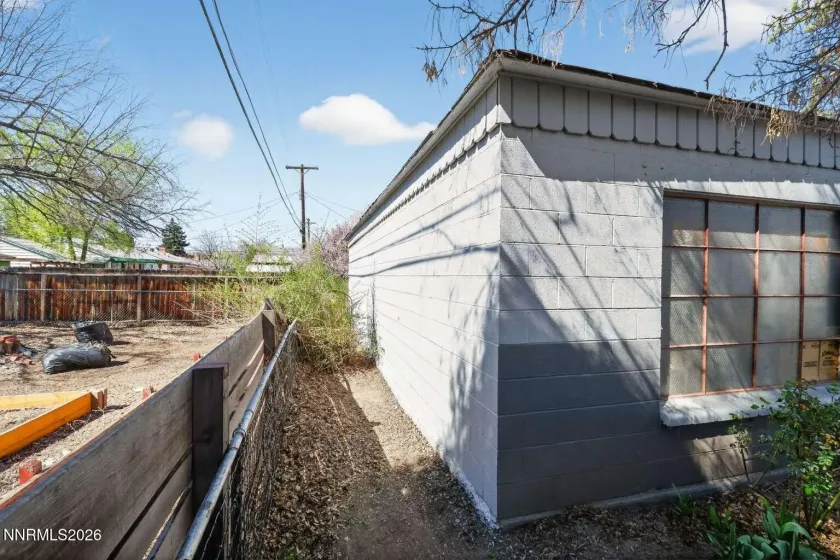 1175 Kelly, Reno, Nevada 89503, 4 Bedrooms Bedrooms, ,2 BathroomsBathrooms,Residential,Residential,Kelly,260004298