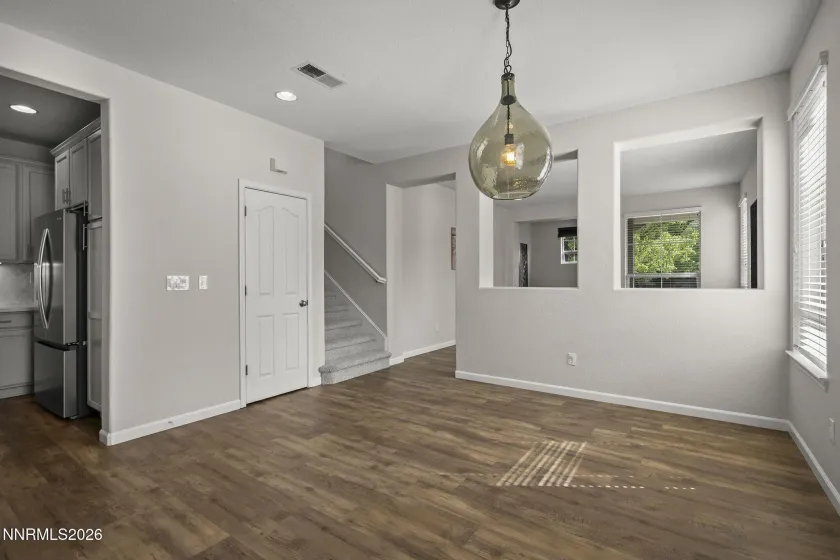 450 Roseben, Reno, Nevada 89521, 5 Bedrooms Bedrooms, ,3 BathroomsBathrooms,Residential,Residential,Roseben,260004302