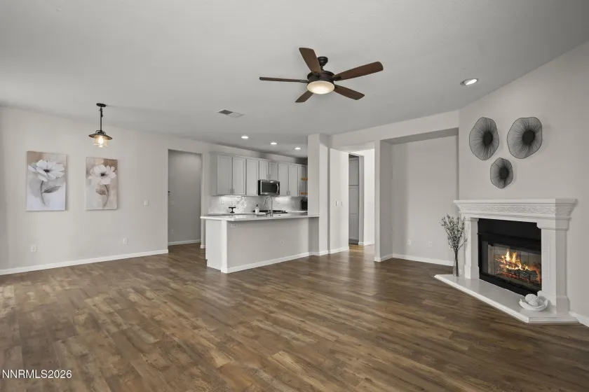 450 Roseben, Reno, Nevada 89521, 5 Bedrooms Bedrooms, ,3 BathroomsBathrooms,Residential,Residential,Roseben,260004302