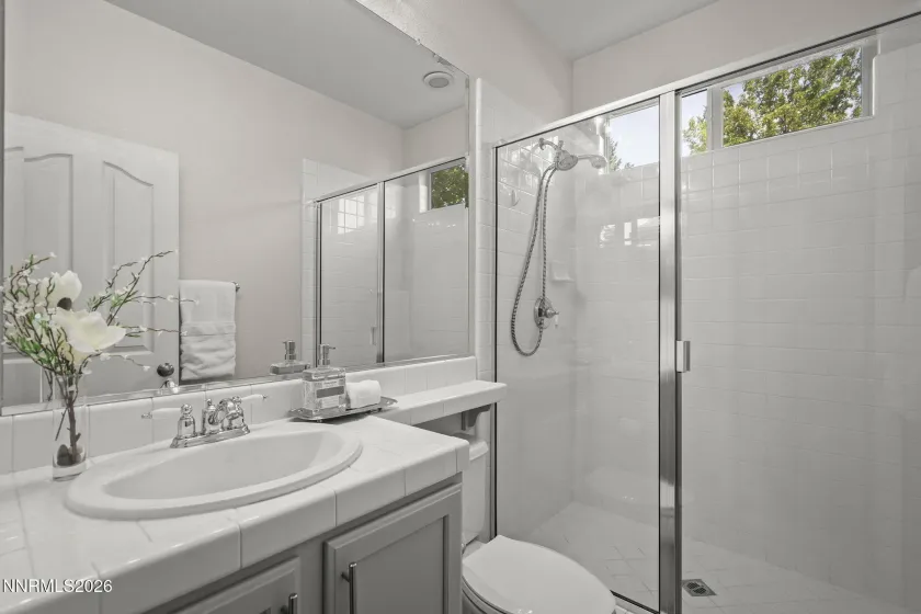 450 Roseben, Reno, Nevada 89521, 5 Bedrooms Bedrooms, ,3 BathroomsBathrooms,Residential,Residential,Roseben,260004302