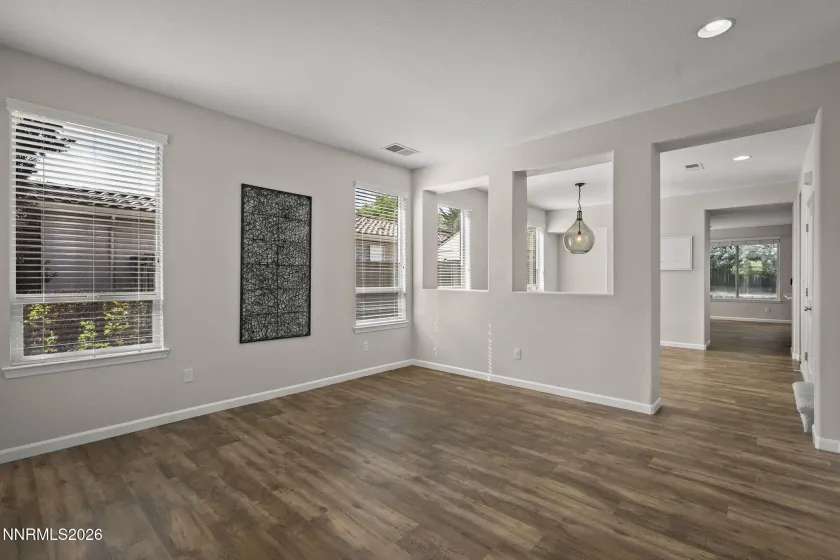 450 Roseben, Reno, Nevada 89521, 5 Bedrooms Bedrooms, ,3 BathroomsBathrooms,Residential,Residential,Roseben,260004302