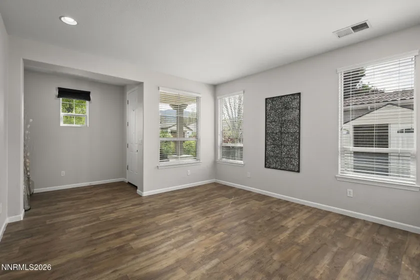 450 Roseben, Reno, Nevada 89521, 5 Bedrooms Bedrooms, ,3 BathroomsBathrooms,Residential,Residential,Roseben,260004302