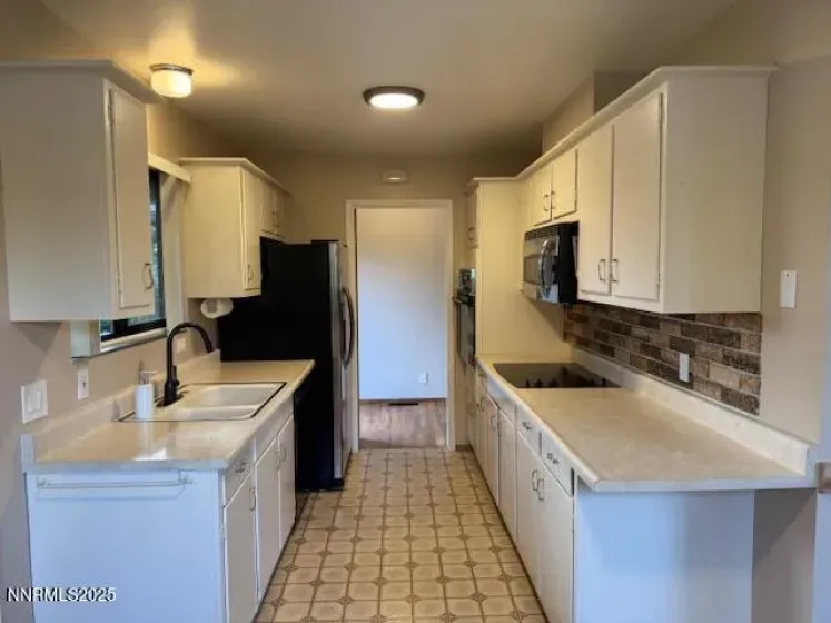 1970 Royal, Reno, Nevada 89503, 3 Bedrooms Bedrooms, ,2 BathroomsBathrooms,Residential,Residential,Royal,260004303