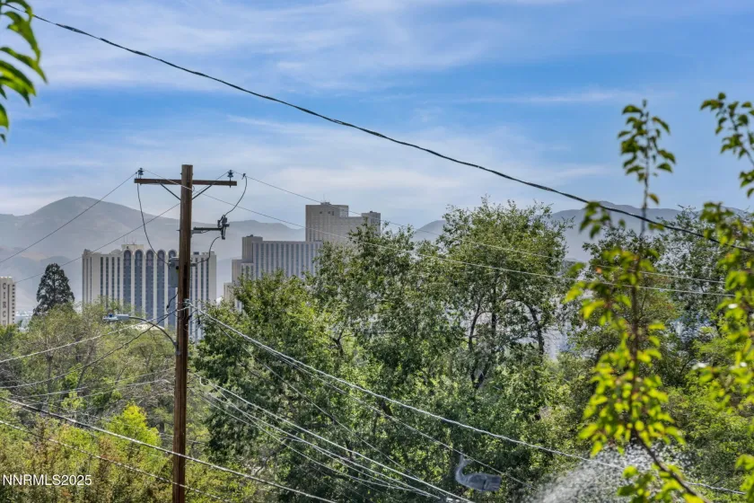 1970 Royal, Reno, Nevada 89503, 3 Bedrooms Bedrooms, ,2 BathroomsBathrooms,Residential,Residential,Royal,260004303