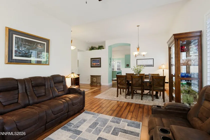 1511 Disc, Sparks, Nevada 89436, 4 Bedrooms Bedrooms, ,2 BathroomsBathrooms,Residential,Residential,Disc,260004307