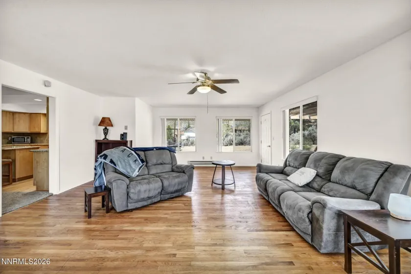 290 Sutro, Carson City, Nevada 89706, 3 Bedrooms Bedrooms, ,3 BathroomsBathrooms,Residential,Residential,Sutro,260004304