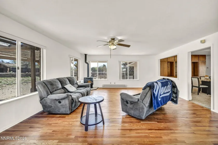 290 Sutro, Carson City, Nevada 89706, 3 Bedrooms Bedrooms, ,3 BathroomsBathrooms,Residential,Residential,Sutro,260004304