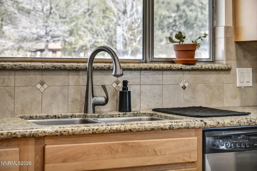 290 Sutro, Carson City, Nevada 89706, 3 Bedrooms Bedrooms, ,3 BathroomsBathrooms,Residential,Residential,Sutro,260004304